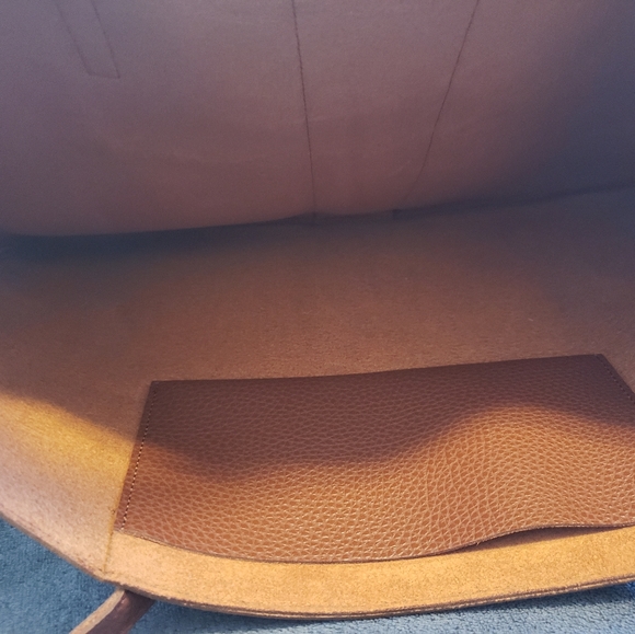 Vince Camuto Vegan Leather Bag - Picture 3 of 4